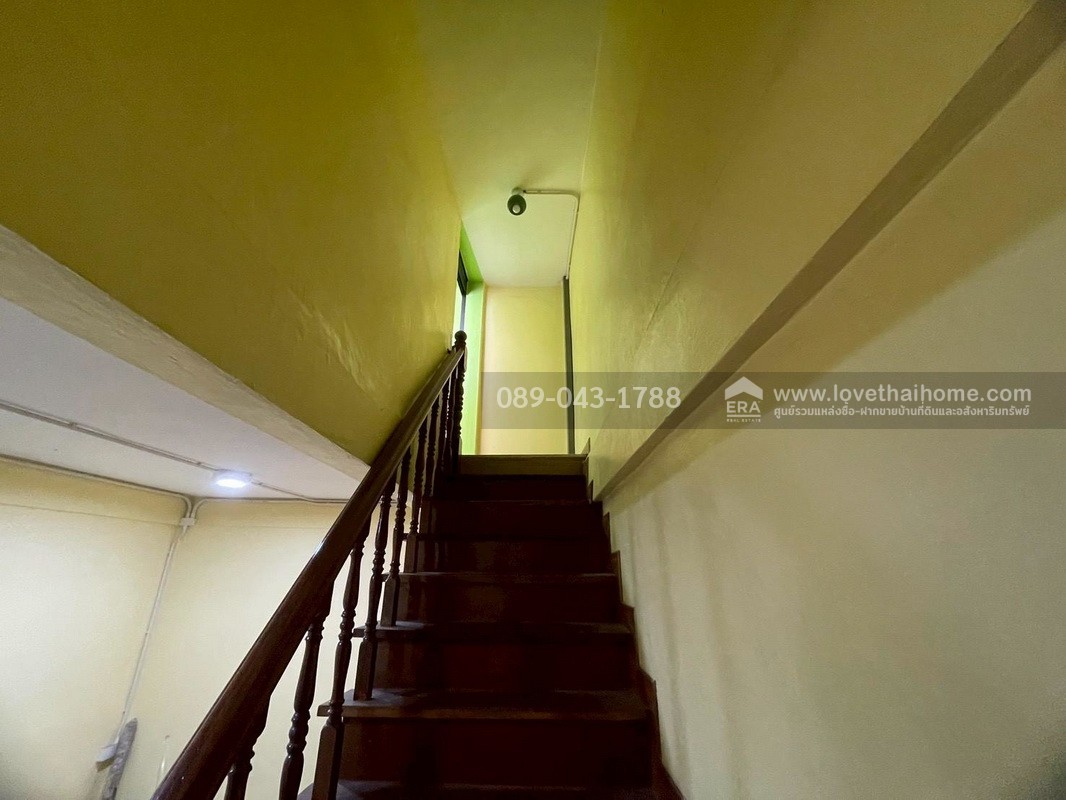 ขายตึกแถว 3 ชั้น ซอยจันทน์43 แยก26-1 หมู่บ้านเพชรไผ่เงิน พื้นที่ 12 ตร.วา ขายเพียง 3.8 ล้านบาท ตกแต่งแล้ว สภาพดี พร้อมเข้าอยู่ ราคาคุ้มที่สุดในโครงการ มีใครให้ได้มากกว่านี้อีกมั้ย!!