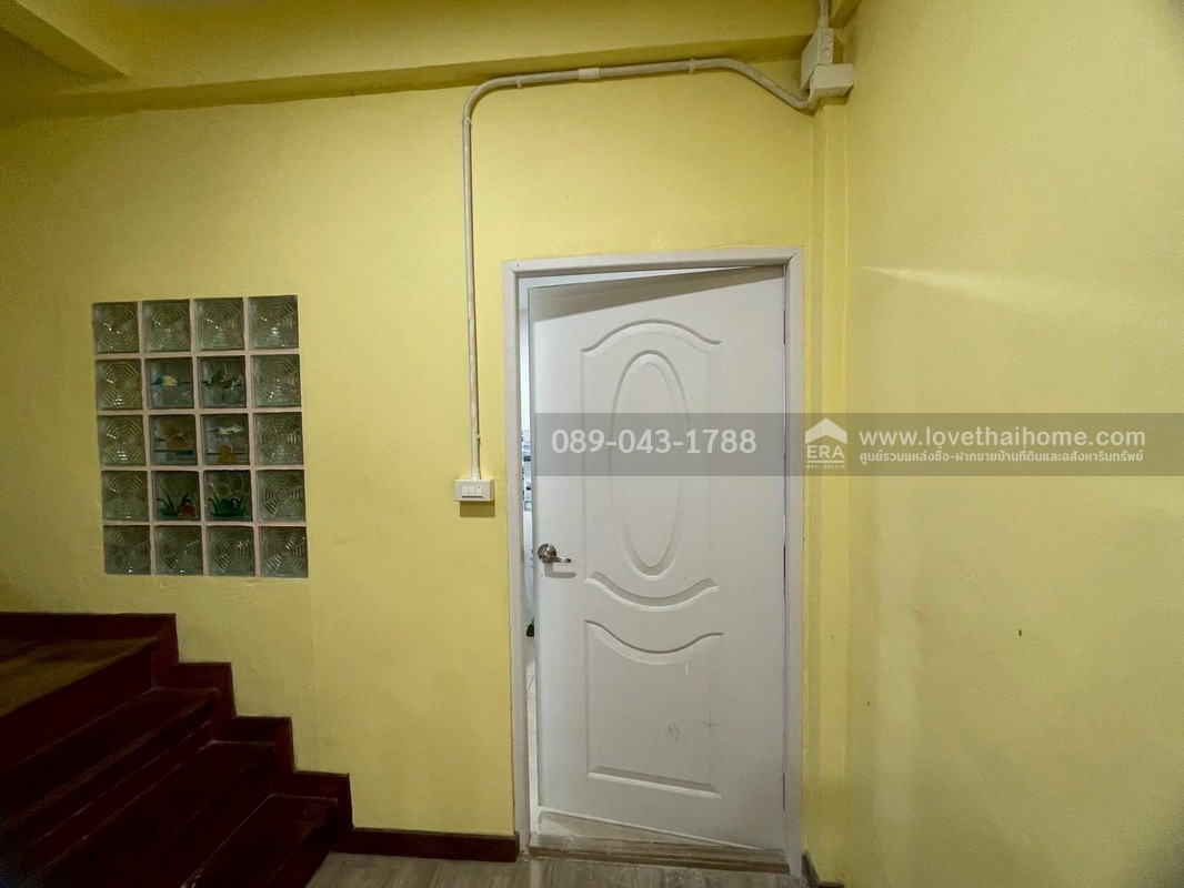 ขายตึกแถว 3 ชั้น ซอยจันทน์43 แยก26-1 หมู่บ้านเพชรไผ่เงิน พื้นที่ 12 ตร.วา ขายเพียง 3.8 ล้านบาท ตกแต่งแล้ว สภาพดี พร้อมเข้าอยู่ ราคาคุ้มที่สุดในโครงการ มีใครให้ได้มากกว่านี้อีกมั้ย!!