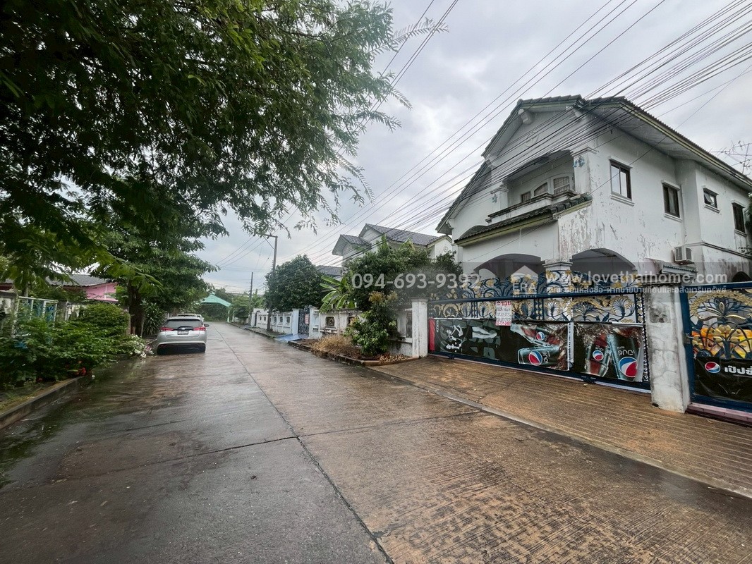 ขายบ้านเดี่ยว 2 หลังคู่ บ้านนันทวี-หนองจอก ซอยเชื่อมสัมพันธ์14 พื้นที่รวม 2 หลัง 138.9 ตรว. หาแบบนี้ไม่มีอีกแล้ว หลังใหญ่กว้าง ราคาถูก!!