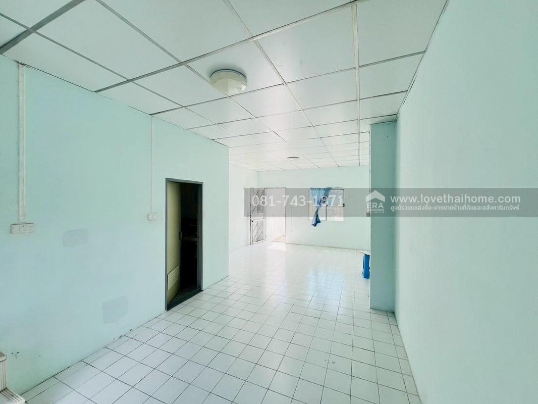 ขายทาวน์เฮ้าส์ ลำลูกกา ซอยเปียร์นนท์ หมู่บ้านอู่ทองเพลส โครงการ2 บ้านสภาพดี พร้อมเข้าอยู่ ต้นโครงการ 300 เมตรจากหน้าหมู่บ้าน ถนนเมน ใกล้รพ.สินแพทย์ ลำลูกกา พื้นที่ 16 ตรว. ขายถูกมากมาก