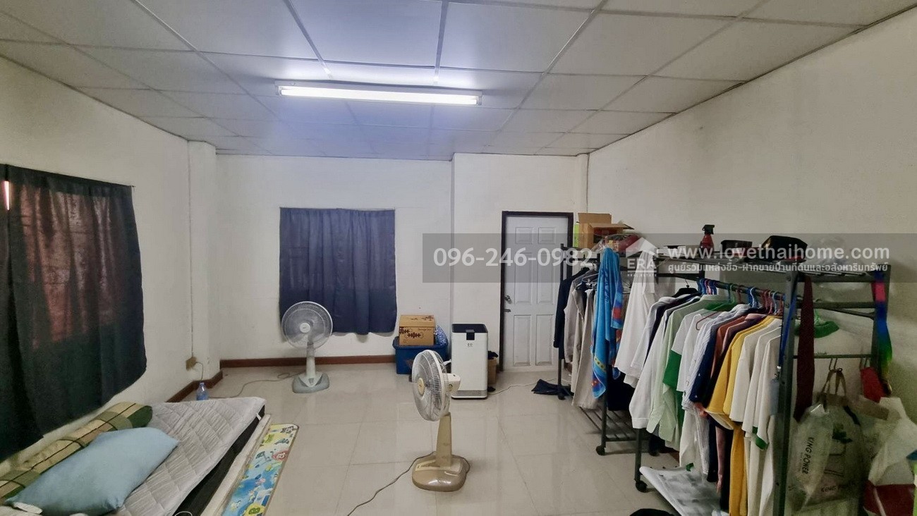 ขายทาวน์เฮ้าส์ ประชาชื่น-นนทบุรี 8 แยก 9 ตรงข้าม ม.ธุรกิจบัณฑิตย์ พื้นที่ 21.8 ตรว. ขายเพียง 2.7 ล้านบาท ราคานี้ถือว่าคุ้มมากกับทำเลและการเดินทางได้หลากหลายเส้นทาง