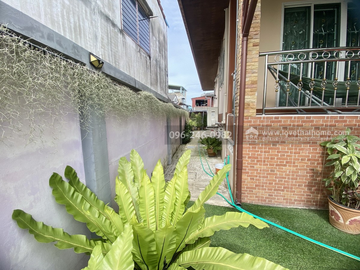 ขายบ้านเดี่ยว เพชรเกษม48 แยก4-7 ภาษีเจริญ หลังมุม 116 ตรว. สร้างอย่างพิถีพิถัน ลงเสาเข็มแข็งแรงมาก จัดสัดส่วนได้อย่างลงตัว พร้อมเข้าอยู่ ราคานี้หาไม่ได้อีกแล้ว ทำเลในเมือง มีรถไฟฟ้า