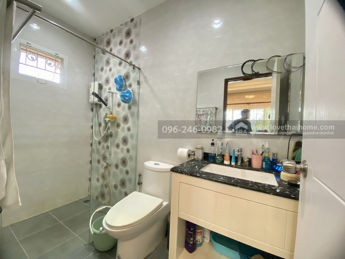 ขายบ้านเดี่ยว เพชรเกษม48 แยก4-7 ภาษีเจริญ หลังมุม 116 ตรว. สร้างอย่างพิถีพิถัน ลงเสาเข็มแข็งแรงมาก จัดสัดส่วนได้อย่างลงตัว พร้อมเข้าอยู่ ราคานี้หาไม่ได้อีกแล้ว ทำเลในเมือง มีรถไฟฟ้า