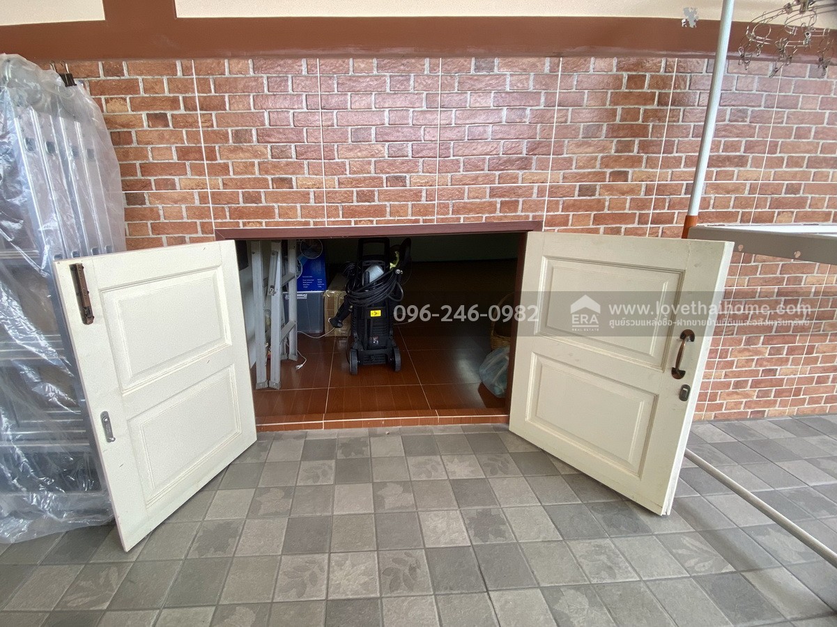 ขายบ้านเดี่ยว เพชรเกษม48 แยก4-7 ภาษีเจริญ หลังมุม 116 ตรว. สร้างอย่างพิถีพิถัน ลงเสาเข็มแข็งแรงมาก จัดสัดส่วนได้อย่างลงตัว พร้อมเข้าอยู่ ราคานี้หาไม่ได้อีกแล้ว ทำเลในเมือง มีรถไฟฟ้า