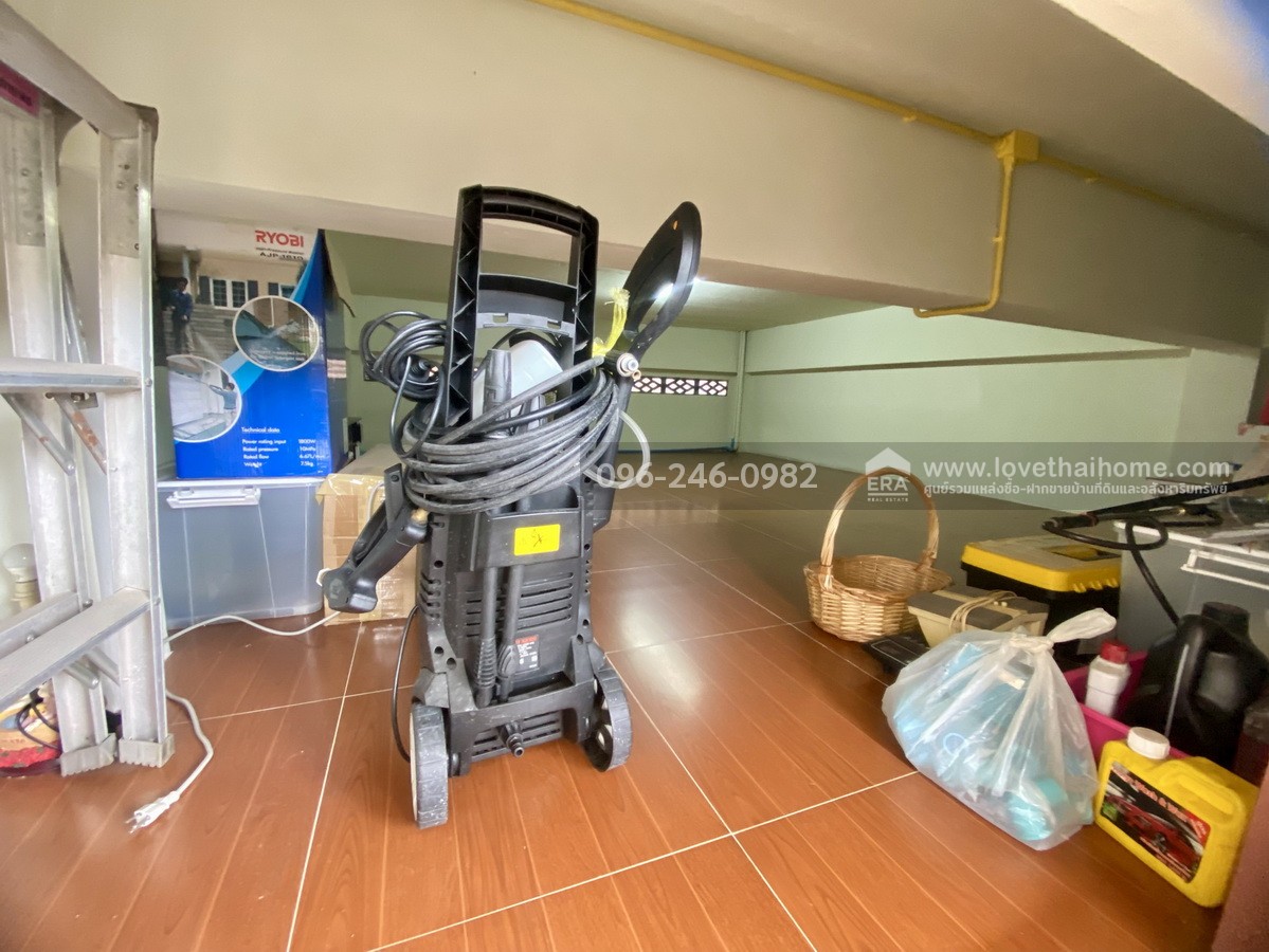 ขายบ้านเดี่ยว เพชรเกษม48 แยก4-7 ภาษีเจริญ หลังมุม 116 ตรว. สร้างอย่างพิถีพิถัน ลงเสาเข็มแข็งแรงมาก จัดสัดส่วนได้อย่างลงตัว พร้อมเข้าอยู่ ราคานี้หาไม่ได้อีกแล้ว ทำเลในเมือง มีรถไฟฟ้า