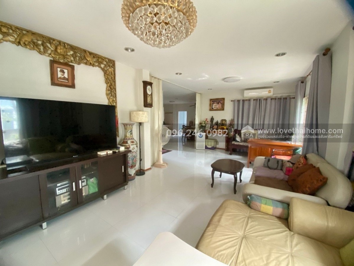 ขายบ้านเดี่ยวไพรเวท รามอินทรา ถ.ปัญญาอินทรา พื้นที่ 74 ตรว. ราคาเพียง 5.9 ล้านบาท ต่อเติมบ้านไปอีกกว่า 5 ล้านบาท บ้านสวยหิ้วกระเป๋าเข้าอยู่ได้เลย หมู่บ้านสงบ ร่มรื่น เหมาะมากสำหรับผู้ที่ชื่นชอบความเป็นส่วนตัว