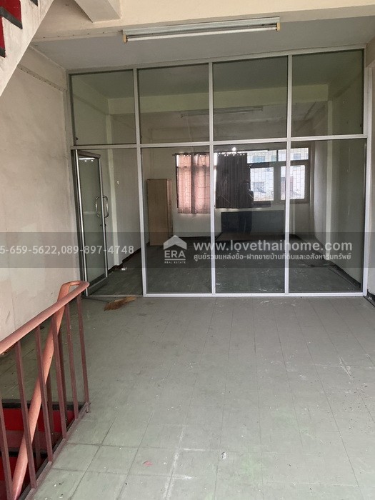 ขายตึกแถว ติดริมถนนใหญ่เอกชัย-บางบอน บางขุนเทียน ทำเลเยี่ยม พื้นที่ 21 ตร.วา ใกล้ห้างบิ๊กซีบางบอน ขายถูกมากๆ ราคานี้หาไม่ได้แล้วในย่านนี้ รีบตัดสินใจเป็นเจ้าของด่วน