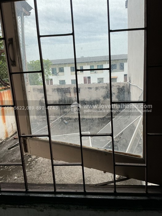 ขายตึกแถว ติดริมถนนใหญ่เอกชัย-บางบอน บางขุนเทียน ทำเลเยี่ยม พื้นที่ 21 ตร.วา ใกล้ห้างบิ๊กซีบางบอน ขายถูกมากๆ ราคานี้หาไม่ได้แล้วในย่านนี้ รีบตัดสินใจเป็นเจ้าของด่วน