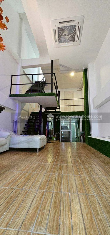 ขายตึกแถว 4 ชั้น ซ.รามคำแหง12 พื้นที่ 16 ตรว. รีโนเวทใหม่ทั้งหลัง เหมาะสำหรับทำออฟฟิศหรือพักอาศัย ราคาต่อรองได้