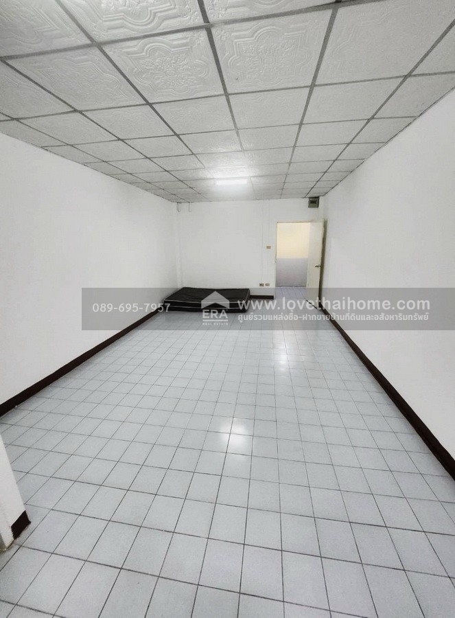 ขายคอนโดเพชรไพลิน พระยาสุเรนทร์35 ชั้น 9 เนื้อที่ 32.34 ตรม. ใกล้ รร.โสมาภาฯ วิวสวย ขายถูกเพียง 300,000 บาท ต่ำกว่าประเมิน