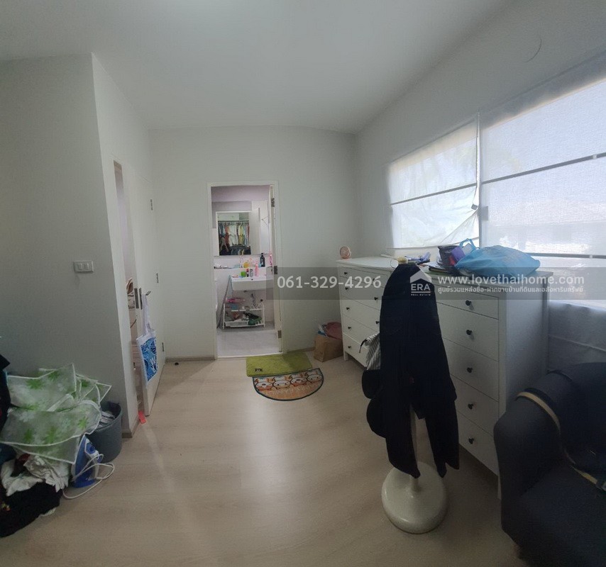 ขายทาวน์โฮม อินดี้ บางใหญ่ 2 นนทบุรี หลังมุม 19.5 ตรว. ใกล้รถไฟฟ้าสายสีม่วง-สถานีคลองบางไผ่ ขายเพียง 2.79 ล้านบาทเท่านั้น มีพื้นด้านข้างให้แต่งสวน บ้านสวยพร้อมอยู่