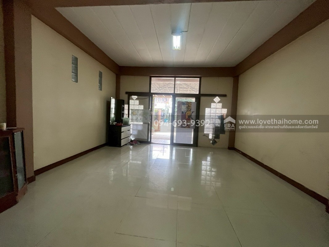 ขายทาวน์เฮ้าส์ 2 ชั้น หมู่บ้านการเคหะทุ่งสองห้อง ซอยกำแพงเพชร6 ซอย7 พื้นที่ 37.4 ตรว. ทำเลทอง ติดถนน 2 ด้าน ด้านหน้าบ้านกับหลังบ้าน คุ้มสุดๆ ราคาคุยกันได้