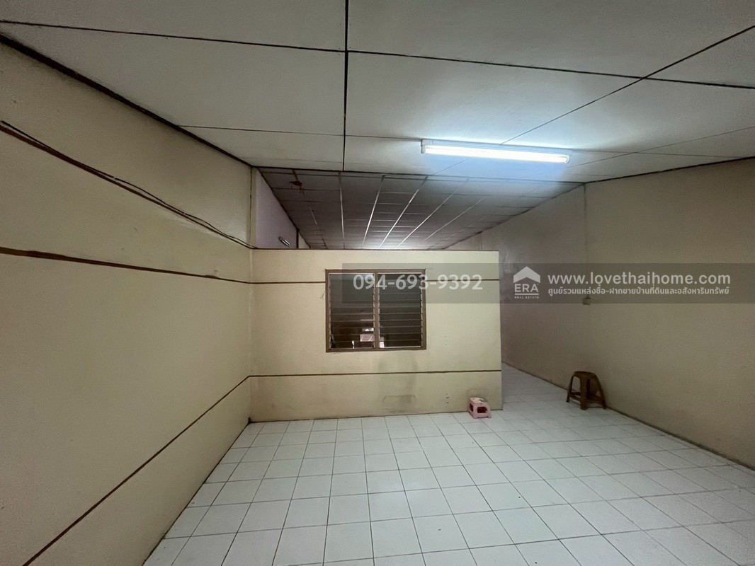 ขายทาวน์เฮ้าส์ 2 ชั้น หมู่บ้านการเคหะทุ่งสองห้อง ซอยกำแพงเพชร6 ซอย7 พื้นที่ 37.4 ตรว. ทำเลทอง ติดถนน 2 ด้าน ด้านหน้าบ้านกับหลังบ้าน คุ้มสุดๆ ราคาคุยกันได้