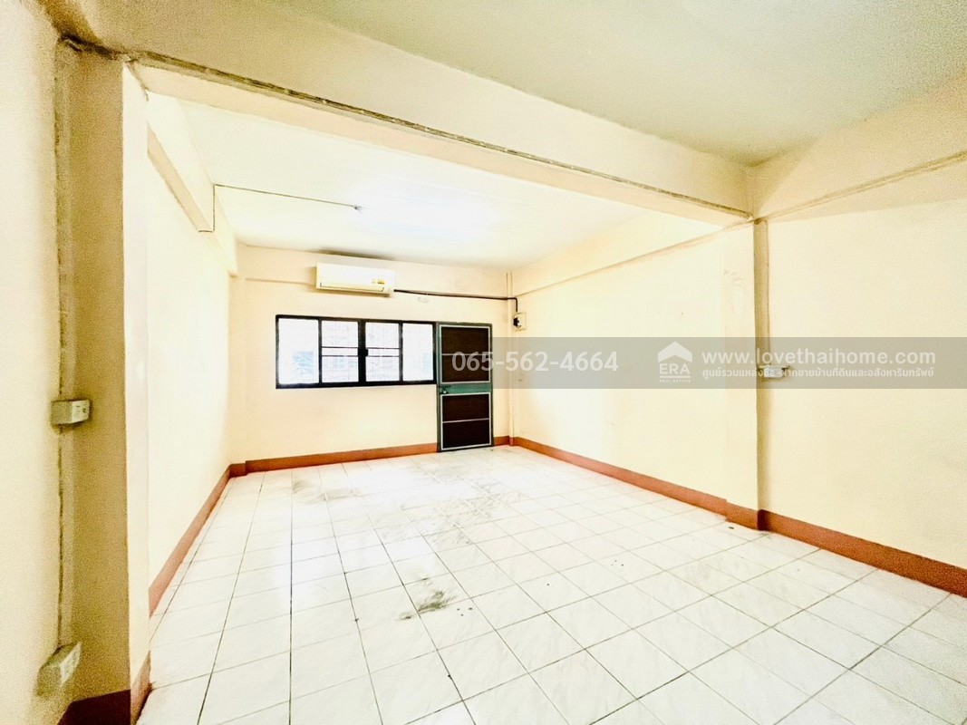 ขายตึกแถว 4 ชั้น คลองหลวง17 ม.ไวท์เฮ้าส์ คลองหลวง ปทุมธานี พื้นที่ 14 ตรว. เพียง 60 เมตร จากถนนใหญ่ ใกล้ตลาดสี่มุมเมือง