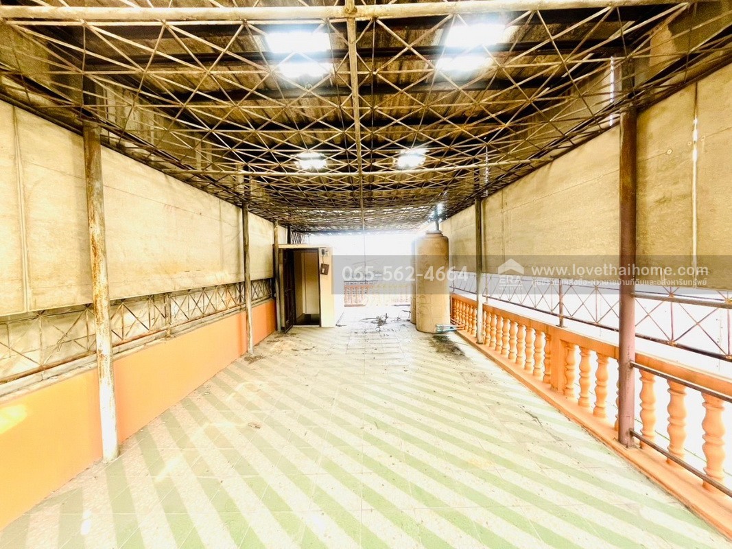 ขายตึกแถว 4 ชั้น คลองหลวง17 ม.ไวท์เฮ้าส์ คลองหลวง ปทุมธานี พื้นที่ 14 ตรว. เพียง 60 เมตร จากถนนใหญ่ ใกล้ตลาดสี่มุมเมือง