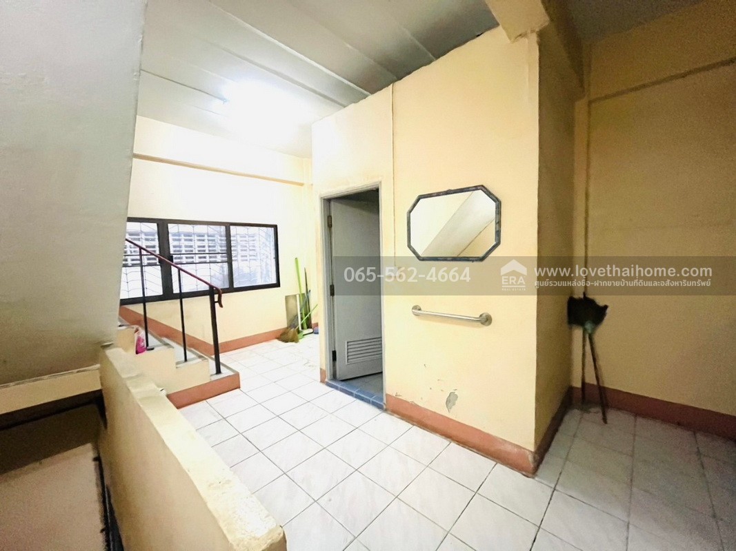 ขายตึกแถว 4 ชั้น คลองหลวง17 ม.ไวท์เฮ้าส์ คลองหลวง ปทุมธานี พื้นที่ 14 ตรว. เพียง 60 เมตร จากถนนใหญ่ ใกล้ตลาดสี่มุมเมือง