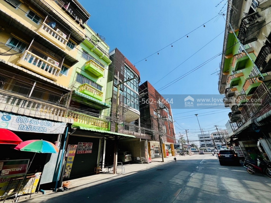 ขายตึกแถว 4 ชั้น คลองหลวง17 ม.ไวท์เฮ้าส์ คลองหลวง ปทุมธานี พื้นที่ 14 ตรว. เพียง 60 เมตร จากถนนใหญ่ ใกล้ตลาดสี่มุมเมือง