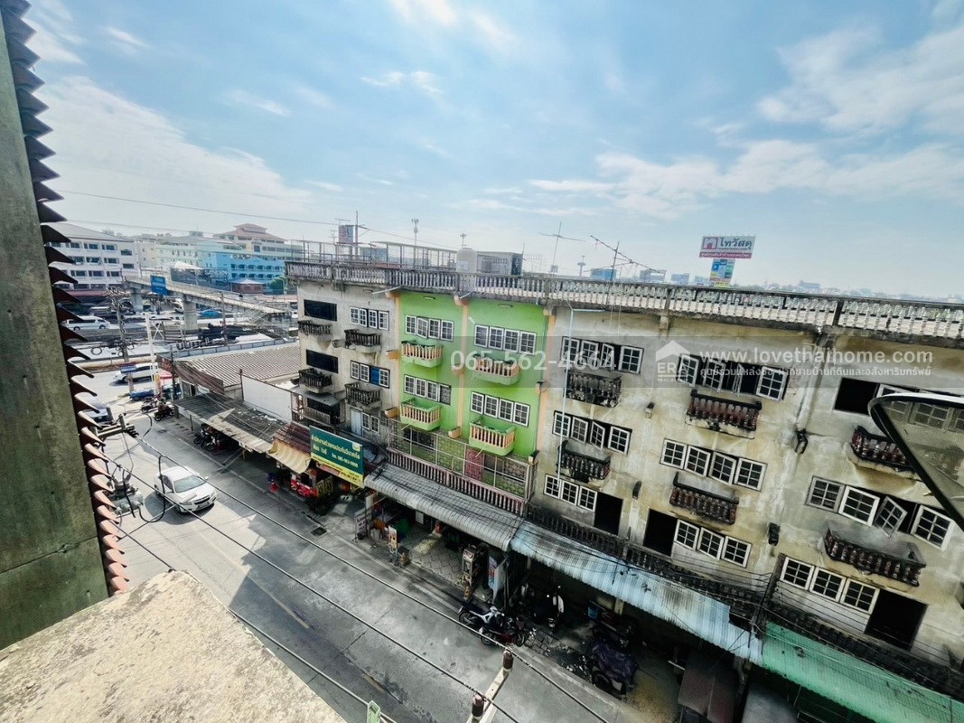 ขายตึกแถว 4 ชั้น คลองหลวง17 ม.ไวท์เฮ้าส์ คลองหลวง ปทุมธานี พื้นที่ 14 ตรว. เพียง 60 เมตร จากถนนใหญ่ ใกล้ตลาดสี่มุมเมือง