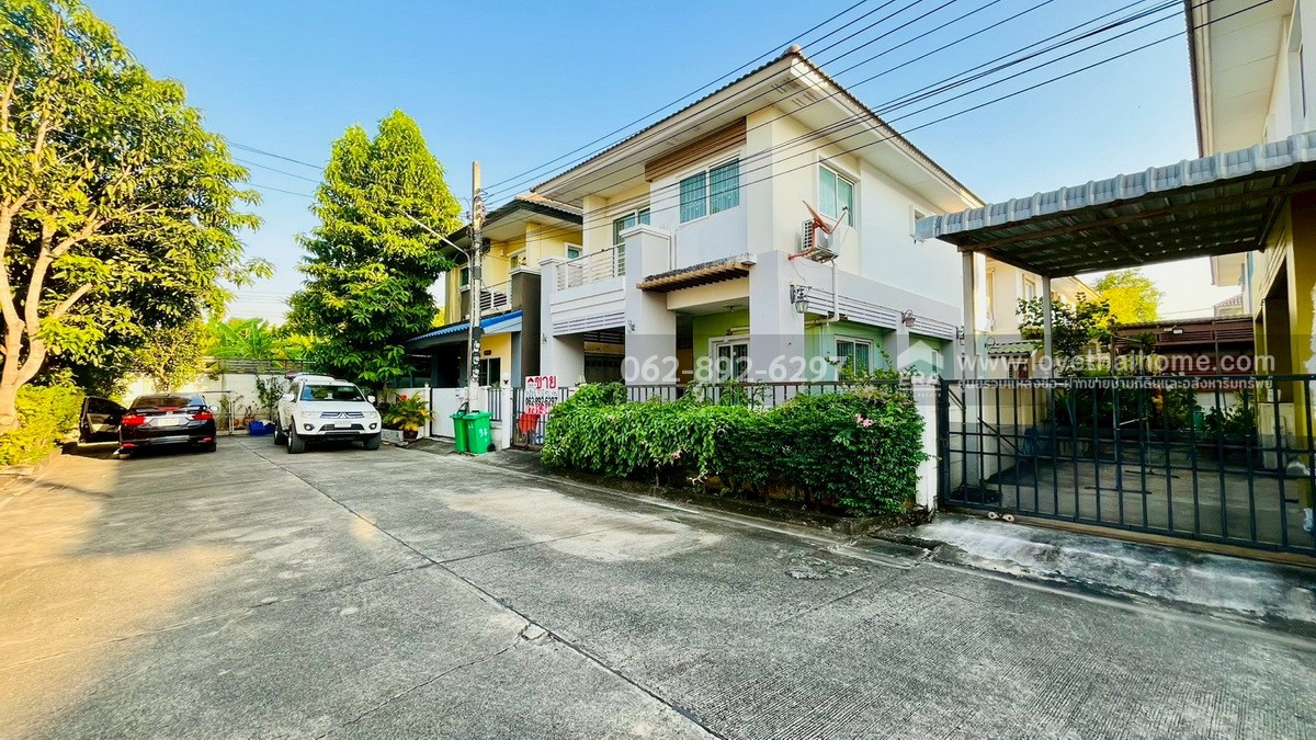 ขายบ้านแฝด 2 ชั้น หมู่บ้านวิลล่า-คุณาลัย ซอยวัดลาดปลาดุก บางบัวทอง พื้นที่ 38.8 ตารางวา ลดราคาแบบสุดๆ เหลือเพียงแค่ 1.9 ล้านบาทเท่านั้น ราคาแบบนี้หาไม่ได้อีกแล้ว (ต่อรองได้)!!!