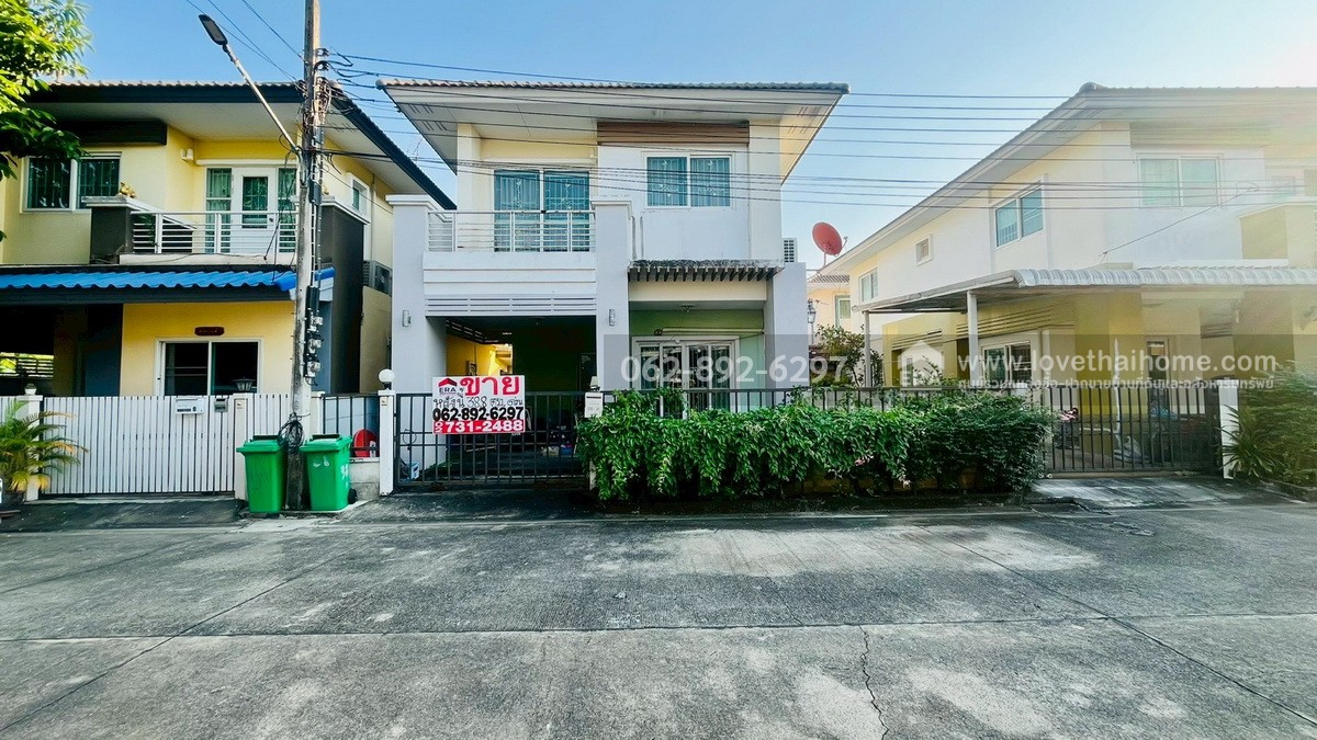 ขายบ้านแฝด 2 ชั้น หมู่บ้านวิลล่า-คุณาลัย ซอยวัดลาดปลาดุก บางบัวทอง พื้นที่ 38.8 ตารางวา ลดราคาแบบสุดๆ เหลือเพียงแค่ 1.9 ล้านบาทเท่านั้น ราคาแบบนี้หาไม่ได้อีกแล้ว (ต่อรองได้)!!!