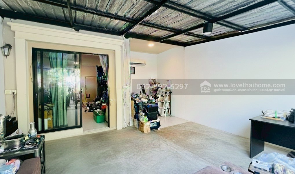 ขายทาวน์เฮ้าส์ 2 ชั้น หมู่บ้านพฤกษาวิลล์104 ซอยเพชรเกษม81 พื้นที่ 19.3 ตรว. ขายราคา 2.39 ล้านบาท บ้านสวยหรู ตกแต่งพร้อมหิ้วกระเป๋าเข้าอยู่ได้เลย