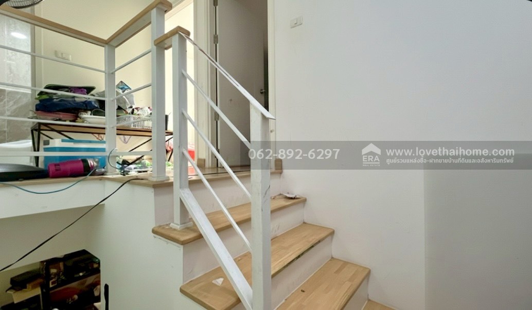 ขายทาวน์เฮ้าส์ 2 ชั้น หมู่บ้านพฤกษาวิลล์104 ซอยเพชรเกษม81 พื้นที่ 19.3 ตรว. ขายราคา 2.39 ล้านบาท บ้านสวยหรู ตกแต่งพร้อมหิ้วกระเป๋าเข้าอยู่ได้เลย