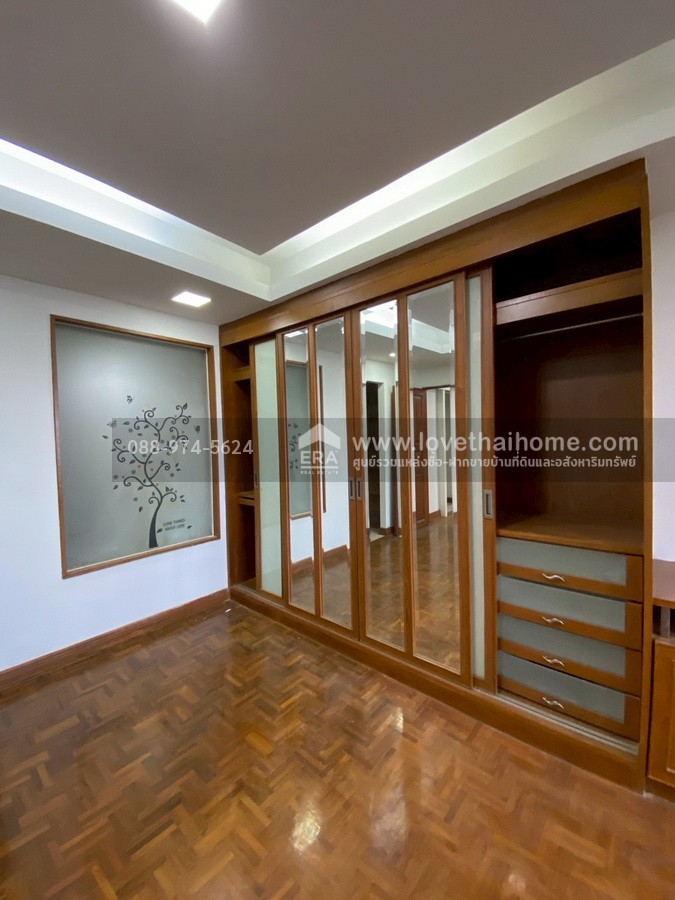 ขายคอนโดรอยัลไนน์ เรสซิเดนท์ พระราม9-ห้วยขวาง พื้นที่ 85.02 ตรม. อยู่ชั้น 12 เฟอร์ฯ Built-in ใกล้ Airport Rail Link รามคำแหง