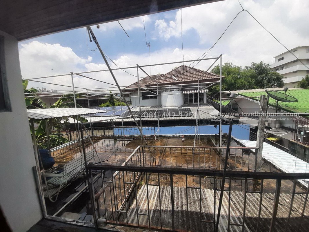 ขายที่ดินแถมบ้าน ซอยอุดมสุข30 แยก2 ถนนสุขุมวิท103 พื้นที่ 98 ตรว. ขาย 11.9 ล้านบาท ทำเลดี เข้าซอยเพียง 300 เมตร ใกล้ BTS อุดมสุข