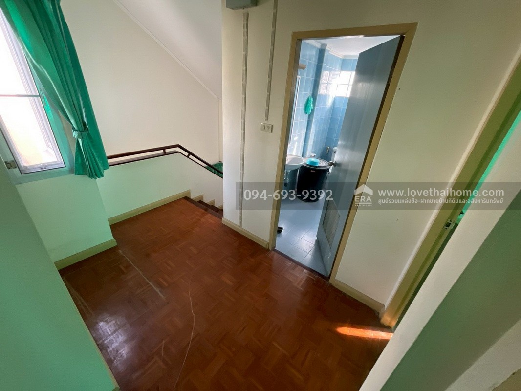 ขายบ้านเดี่ยว 2 ชั้น หมู่บ้านสัมมากร คลอง7 ถนนรังสิต-นครนายก พื้นที่ 54 ตรว. สวย สงบ เหมาะพักผ่อน ขายเพียง 3.1 ล้านบาท ถูกที่สุดในโครงการค่ะ