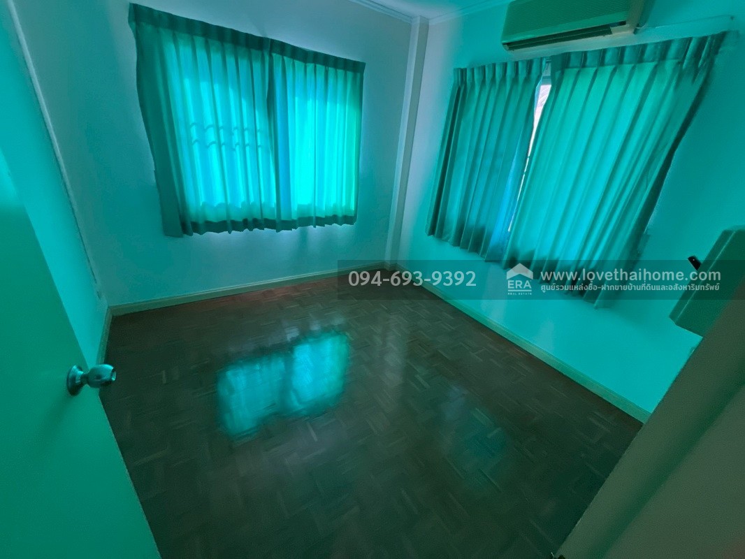 ขายบ้านเดี่ยว 2 ชั้น หมู่บ้านสัมมากร คลอง7 ถนนรังสิต-นครนายก พื้นที่ 54 ตรว. สวย สงบ เหมาะพักผ่อน ขายเพียง 3.1 ล้านบาท ถูกที่สุดในโครงการค่ะ