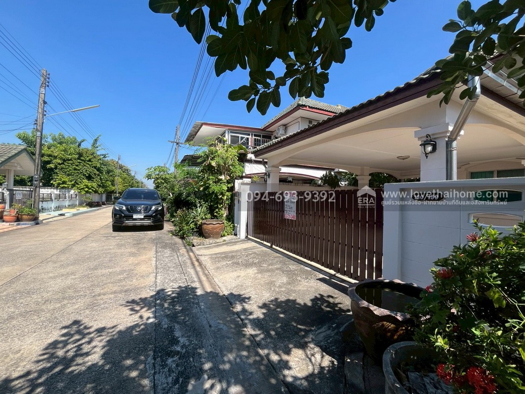 ขายบ้านเดี่ยว 2 ชั้น หมู่บ้านสัมมากร คลอง7 ถนนรังสิต-นครนายก พื้นที่ 54 ตรว. สวย สงบ เหมาะพักผ่อน ขายเพียง 3.1 ล้านบาท ถูกที่สุดในโครงการค่ะ