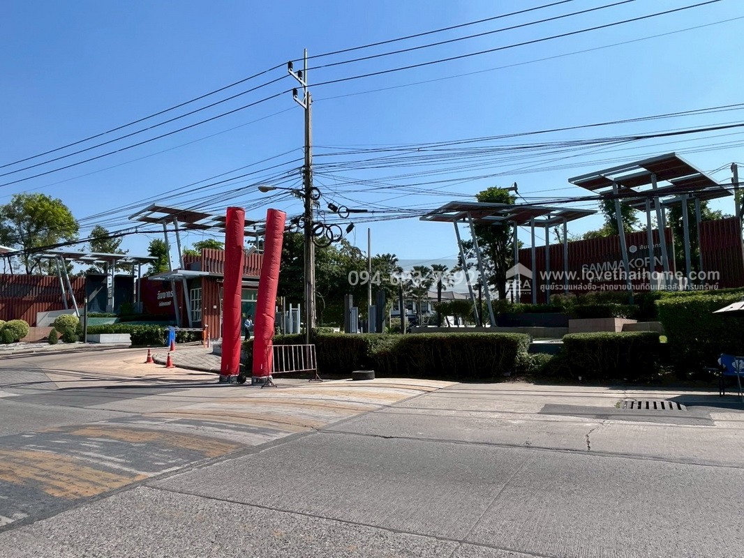 ขายบ้านเดี่ยว 2 ชั้น หมู่บ้านสัมมากร คลอง7 ถนนรังสิต-นครนายก พื้นที่ 54 ตรว. สวย สงบ เหมาะพักผ่อน ขายเพียง 3.1 ล้านบาท ถูกที่สุดในโครงการค่ะ