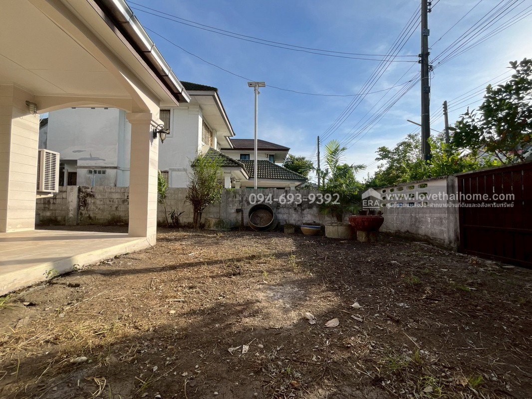 ขายบ้านเดี่ยว 2 ชั้น หมู่บ้านสัมมากร คลอง7 ถนนรังสิต-นครนายก พื้นที่ 54 ตรว. สวย สงบ เหมาะพักผ่อน ขายเพียง 3.1 ล้านบาท ถูกที่สุดในโครงการค่ะ