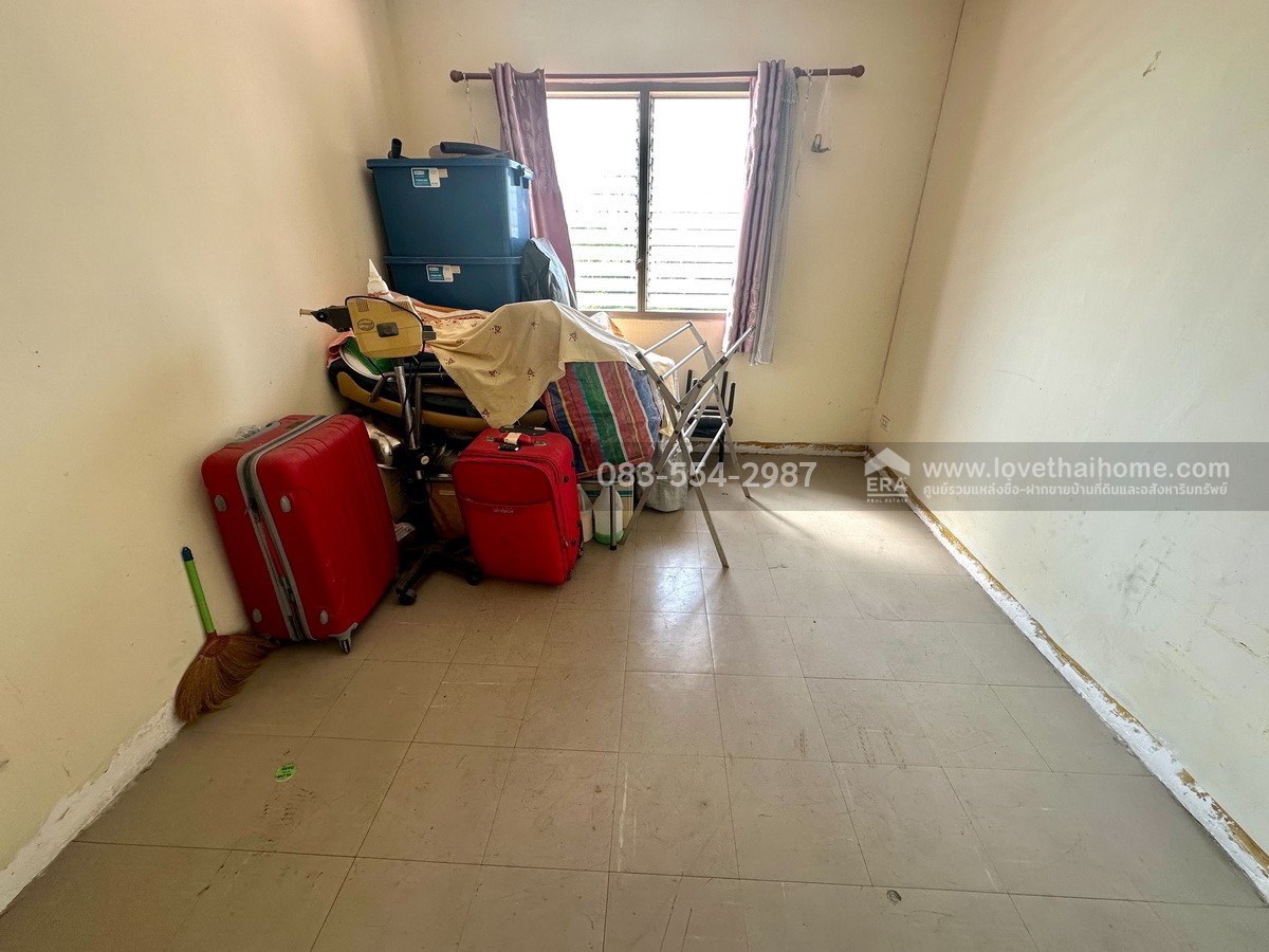 ขายทาวน์เฮ้าส์ รังสิต-นครนายก บ้านเอื้ออาทรรังสิต(คลอง9) ซอย15 ปทุมธานี พื้นที่ 16.2 ตรว. ขายถูกที่สุดในโครงการ เพียง 650,000 บาทเท่านั้น โครงการน่าอยู่ ใกล้ทางด่วนวงแหวนตะวันออก