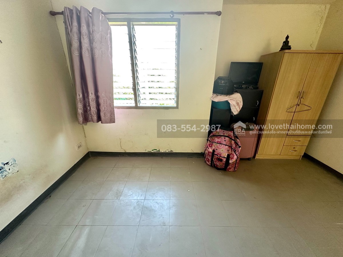 ขายทาวน์เฮ้าส์ รังสิต-นครนายก บ้านเอื้ออาทรรังสิต(คลอง9) ซอย15 ปทุมธานี พื้นที่ 16.2 ตรว. ขายถูกที่สุดในโครงการ เพียง 650,000 บาทเท่านั้น โครงการน่าอยู่ ใกล้ทางด่วนวงแหวนตะวันออก