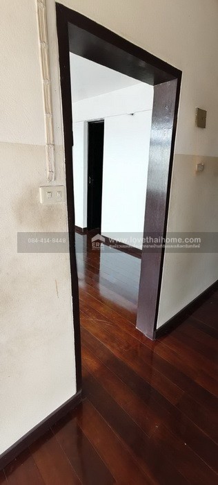 ขายบ้านเดี่ยว ลาดพร้าว 101 แยก 46 ใกล้รถไฟฟ้าลาดพร้าว101 พื้นที่ 42.5 ตรว. ราคานี้ไม่มีอีกแล้วในซอยนี้ จองด่วนเพียง 3.8 ล้านเท่านั้น เข้า-ออกได้หลายทางโพธิ์แก้ว และนวมินทร์