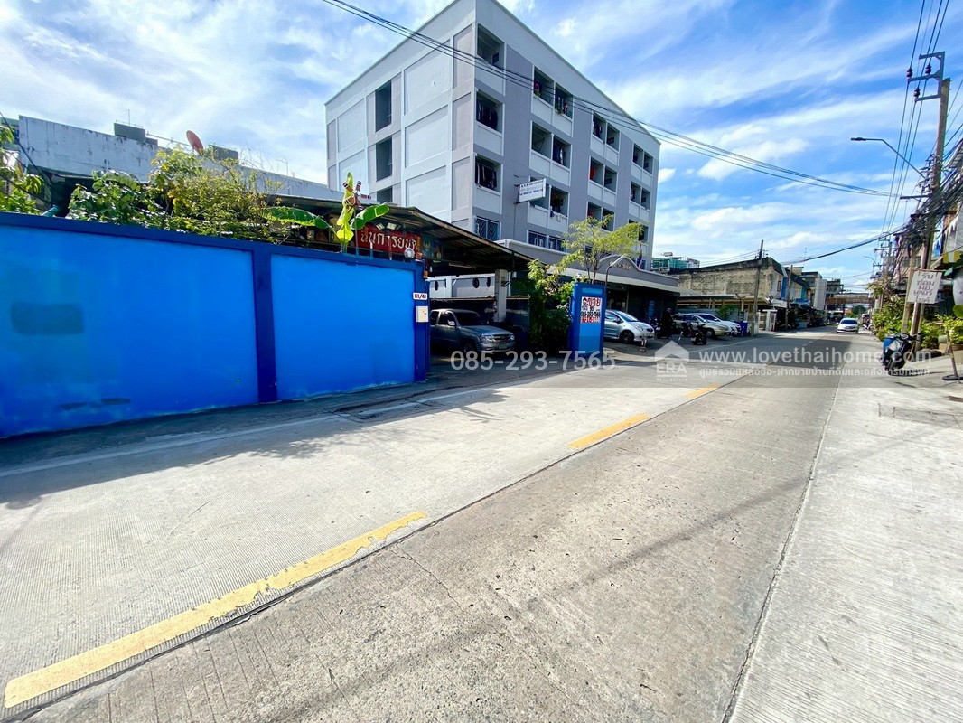 ขายบ้านเดี่ยว 2 ชั้น ซอยนวมินทร์42 พื้นที่ 95 ตารางวา ขาย 16.5 ล้านบาท ทำเลดีมาก ถนนเมน เข้าซอยเพียง 100 เมตร ใกล้เดอะมอลล์บางกะปิ