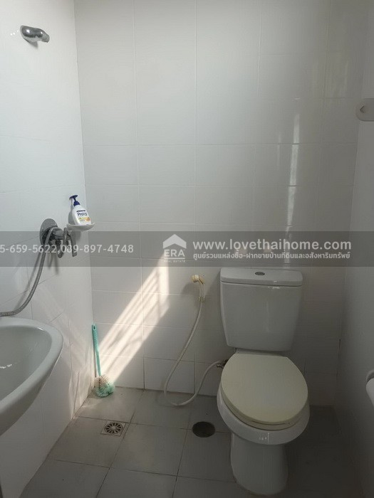 ขายทาวน์เฮ้าส์ เดอะคัลเลอร์ส 2 รังสิต-ลำลูกกา คลอง 4 ปทุมธานี พื้นที่20ตรว. ราคา1.95ล้าน หั่นราคาสุดๆ ถนนเมนเข้าไม่ลึก ใกล้โรงเรียนบีคอนเฮ้าส์แย้มสอาดรังสิต มาเป็นเจ้าของด่วน!