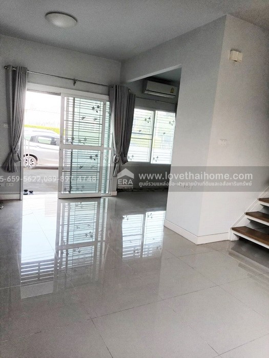 ขายทาวน์เฮ้าส์ เดอะคัลเลอร์ส 2 รังสิต-ลำลูกกา คลอง 4 ปทุมธานี พื้นที่20ตรว. ราคา1.95ล้าน หั่นราคาสุดๆ ถนนเมนเข้าไม่ลึก ใกล้โรงเรียนบีคอนเฮ้าส์แย้มสอาดรังสิต มาเป็นเจ้าของด่วน!