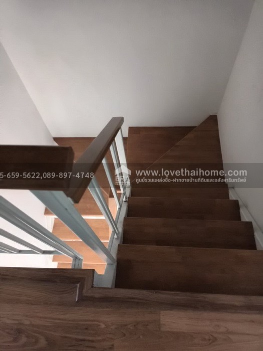 ขายทาวน์เฮ้าส์ เดอะคัลเลอร์ส 2 รังสิต-ลำลูกกา คลอง 4 ปทุมธานี พื้นที่20ตรว. ราคา1.95ล้าน หั่นราคาสุดๆ ถนนเมนเข้าไม่ลึก ใกล้โรงเรียนบีคอนเฮ้าส์แย้มสอาดรังสิต มาเป็นเจ้าของด่วน!