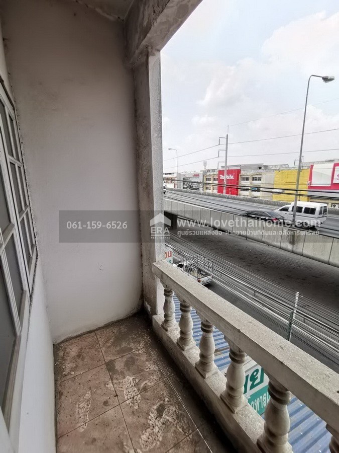 ขายตึกแถว4.5ชั้น ริมถนนคลองหลวง-คลองสอง ปทุมธานี พื้นที่16ตรว. ใกล้ตลาดไท ราคา 3.8 ล้าน (ให้เช่า 16,000.-/เดือน) เหมาะทำการค้าและอยู่อาศัย