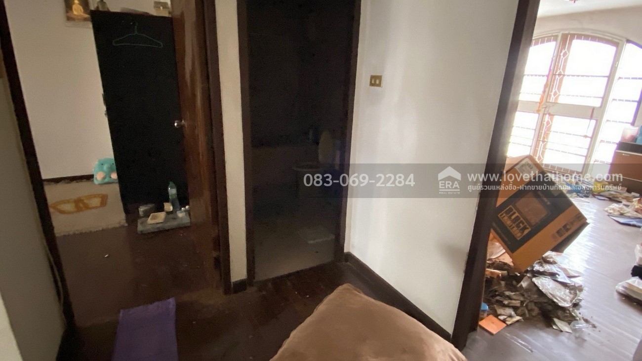 ขายทาวน์โฮม3ชั้น ลาดพร้าว62 หมู่บ้านพรรณวดี ลัดออกรัชดาภิเษก สี่แยกสุทธิสารได้ ภายใน 10 นาที พื้นที่28ตรว. ราคา 5.5 ล้าน อยู่ใกล้สถานีรถไฟฟ้าสายสีเหลือง-โชคชัย 4