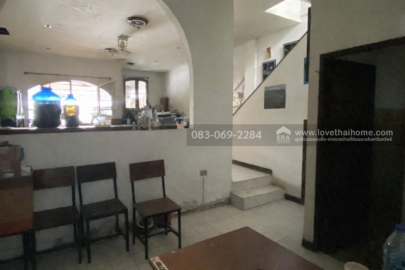 ขายทาวน์โฮม3ชั้น ลาดพร้าว62 หมู่บ้านพรรณวดี ลัดออกรัชดาภิเษก สี่แยกสุทธิสารได้ ภายใน 10 นาที พื้นที่28ตรว. ราคา 5.5 ล้าน อยู่ใกล้สถานีรถไฟฟ้าสายสีเหลือง-โชคชัย 4