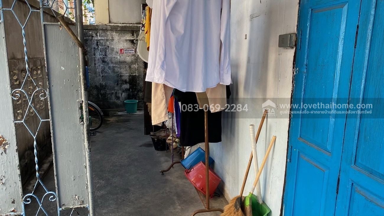 ขายที่ดินเจริญรัถ4 คลองสาน ลัดออกกรุงธนบุรี1 ได้ พื้นที่35ตรว. ใกล้ BTS วงเวียนใหญ่ ราคา 6.5 ล้าน สร้างตึกอาคารได้สบาย(ผังเมืองสีแดง)