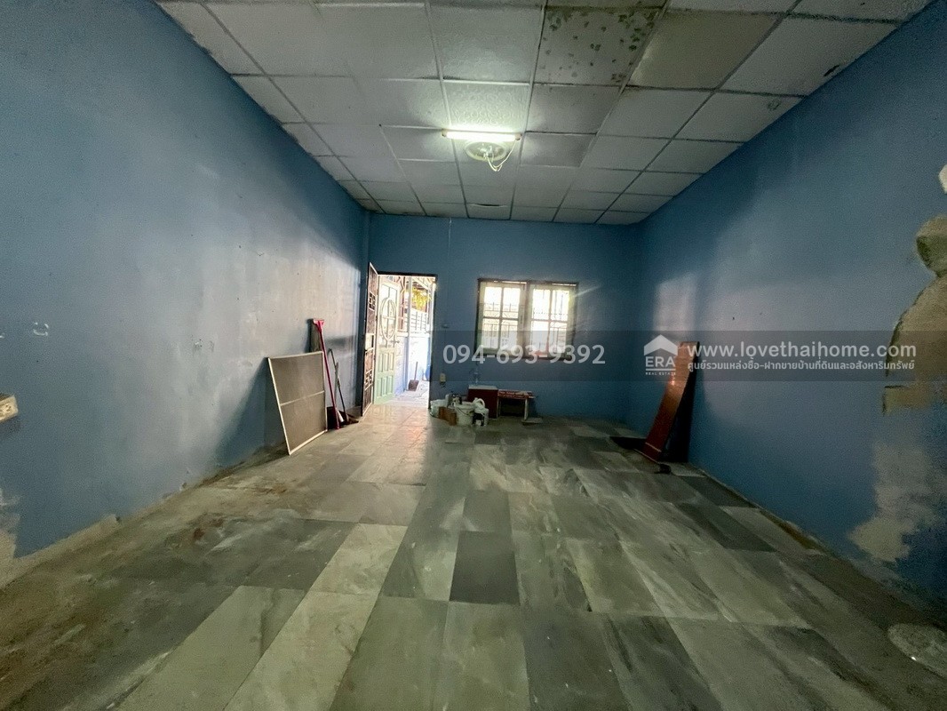 ขายทาวน์เฮ้าส์ 2 ชั้น ซอยพระยาสุเรนทร์30 แยก6 หมู่บ้านบ้านงาม พื้นที่ 18 ตรว. ด่วนๆ ราคาลดสุดๆค่ะ ขายเพียง 1.28 ล้านบาทเท่านั้น