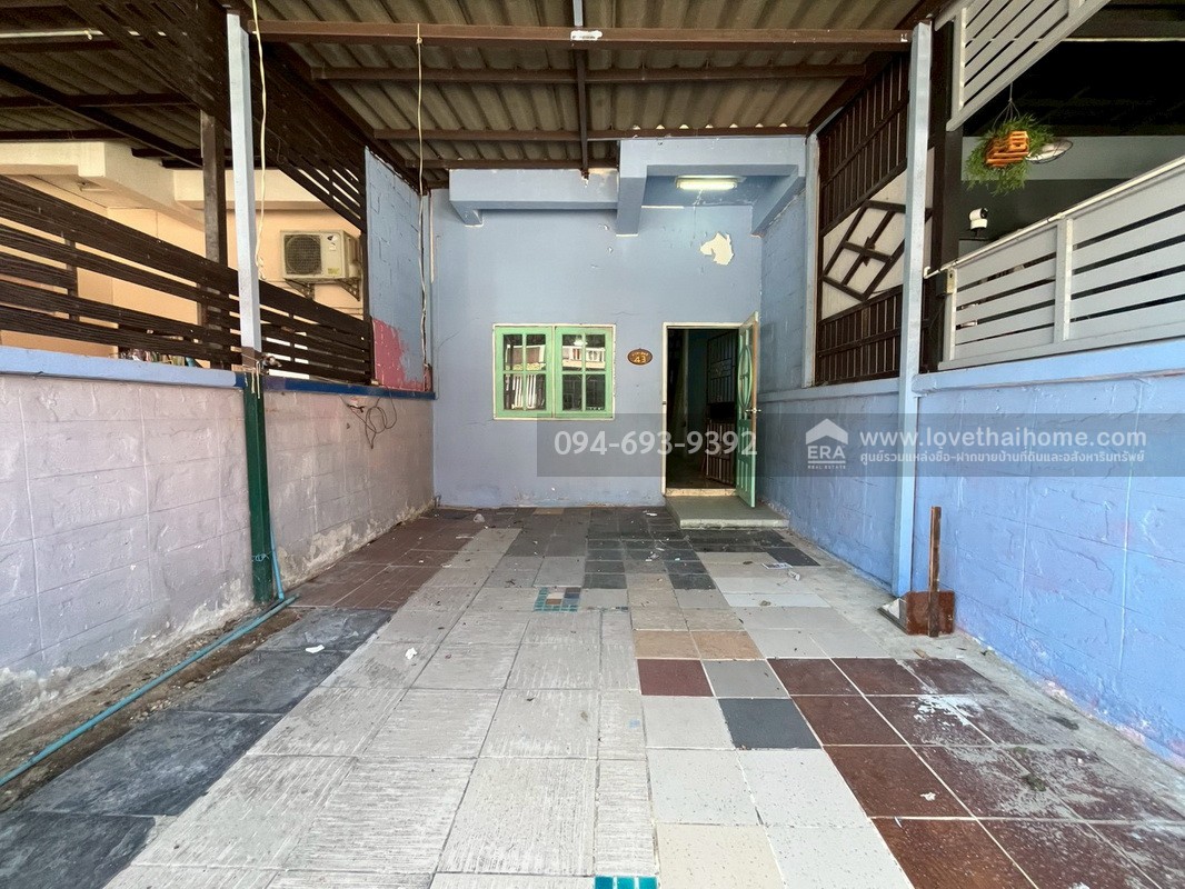 ขายทาวน์เฮ้าส์ 2 ชั้น ซอยพระยาสุเรนทร์30 แยก6 หมู่บ้านบ้านงาม พื้นที่ 18 ตรว. ด่วนๆ ราคาลดสุดๆค่ะ ขายเพียง 1.28 ล้านบาทเท่านั้น