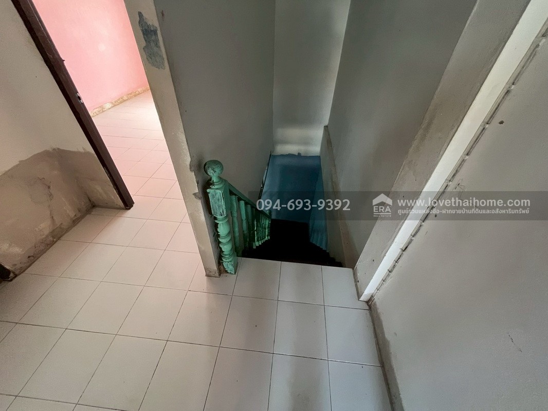 ขายทาวน์เฮ้าส์ 2 ชั้น ซอยพระยาสุเรนทร์30 แยก6 หมู่บ้านบ้านงาม พื้นที่ 18 ตรว. ด่วนๆ ราคาลดสุดๆค่ะ ขายเพียง 1.28 ล้านบาทเท่านั้น