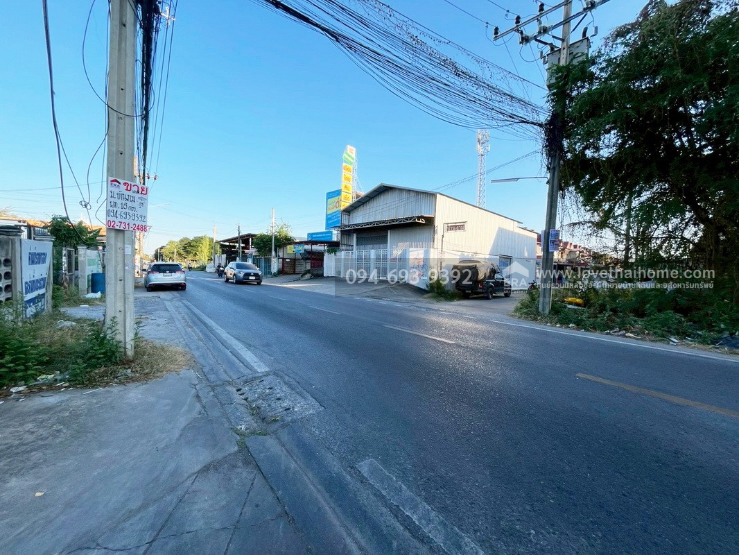 ขายทาวน์เฮ้าส์ 2 ชั้น ซอยพระยาสุเรนทร์30 แยก6 หมู่บ้านบ้านงาม พื้นที่ 18 ตรว. ด่วนๆ ราคาลดสุดๆค่ะ ขายเพียง 1.28 ล้านบาทเท่านั้น