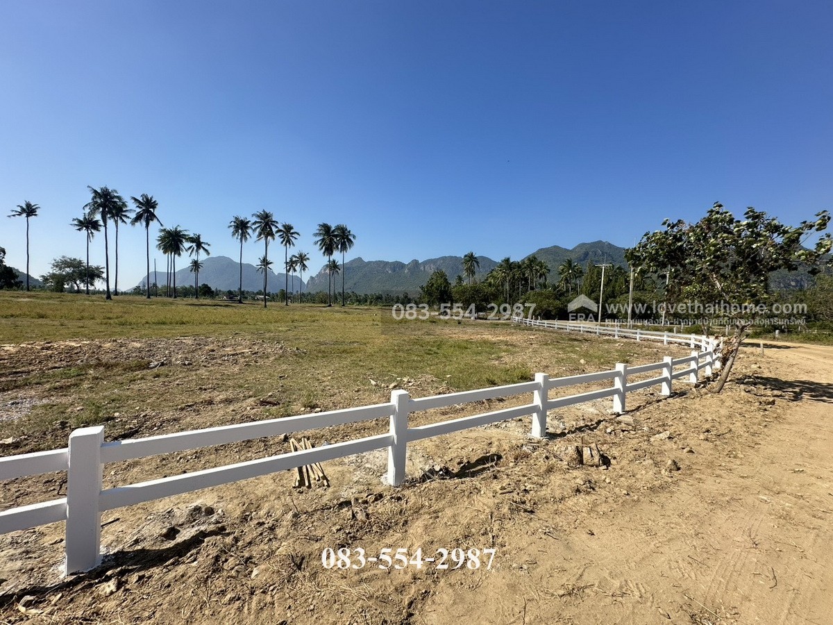 ขายที่ดินสวยปราณบุรี โครงการมัลดีฟรีสอร์ท@ปราณบุรี สามร้อยยอด ประจวบคีรีขันธ์ ใกล้ทะเลปราณบุรี พื้นที่19-1-58.7ไร่ ราคา32ล้าน ภูเขาล้อมรอบ270องศา ใกล้หาดนมสาว ถนนสามารถบรรทุกเรือลงทะเลได้