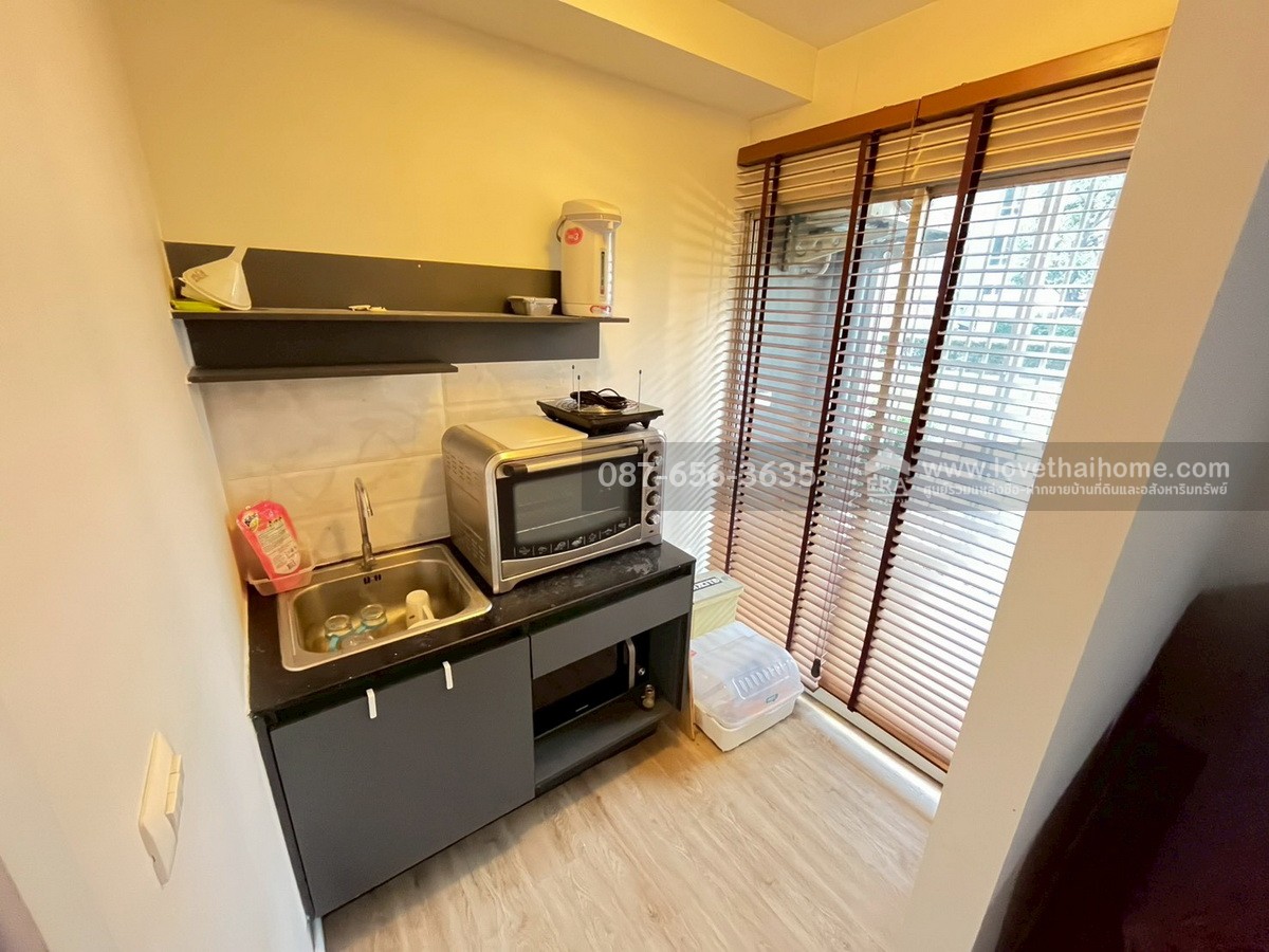 ขายคอนโด Plum Condo Rangsit เฟส 2 อาคาร C มี 2 ห้องนอน 44.16 ตร.ม. ชั้น 1 ห้องใหญ่สุดในโครงการ ราคาไม่ถึง 2 ล้าน! วิวสระว่ายน้ำ ถูกจริง ไม่พูดเยอะ! 